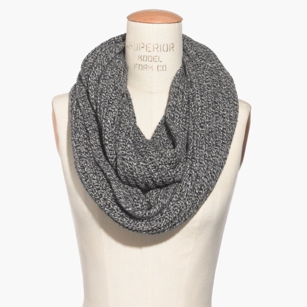 Madewell Softest Rib Circle Scarf